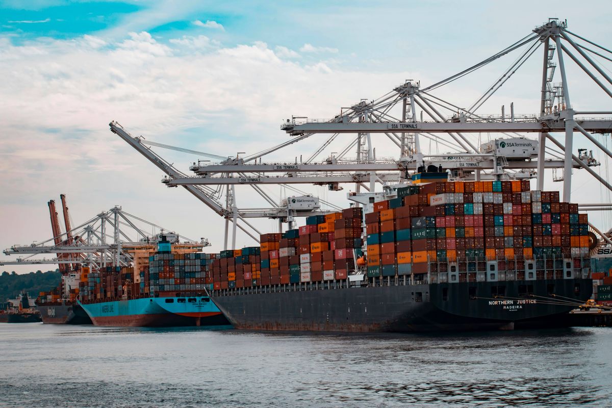 International container port